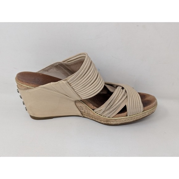 UGG Womens Hilarie Wedge‎ Sandals Tan Strappy 1012184 Boho Cork Size 8.5 - Picture 2 of 8